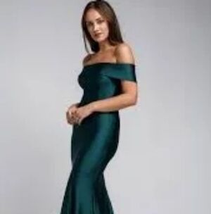 Chic Off-Shoulder Maxi Dress in Teal
